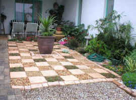 pebble.checkers.jpg (128067 bytes)
